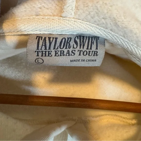 Official TAYLOR SWIFT The Eras Tour II Beige Pullover Hooded Sweatshirt Size L - Picture 7 of 8